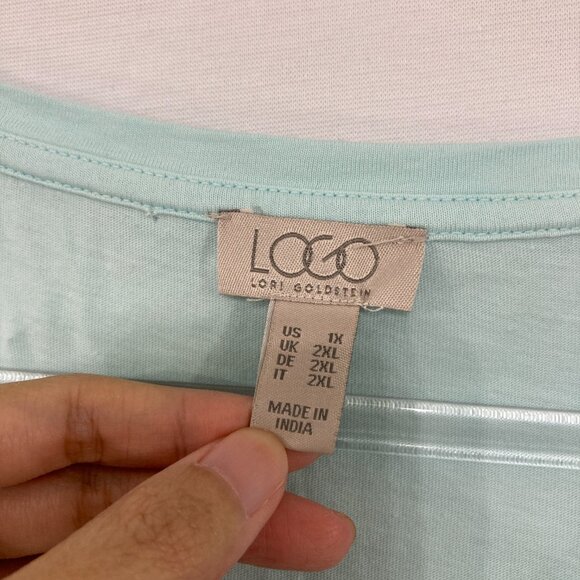 LOGO Lori Goldstein size 1X Blue Ombre Stretch Knit Pocket Relaxed Blouse - Picture 2 of 10